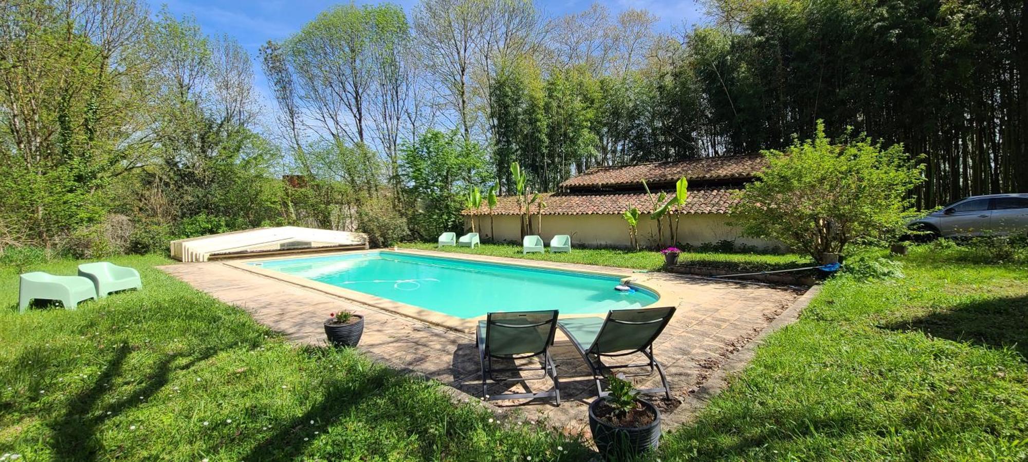 洛特河畔的维伦纽夫Le Manoir Du Moulin De Madame住宿加早餐旅馆 外观 照片