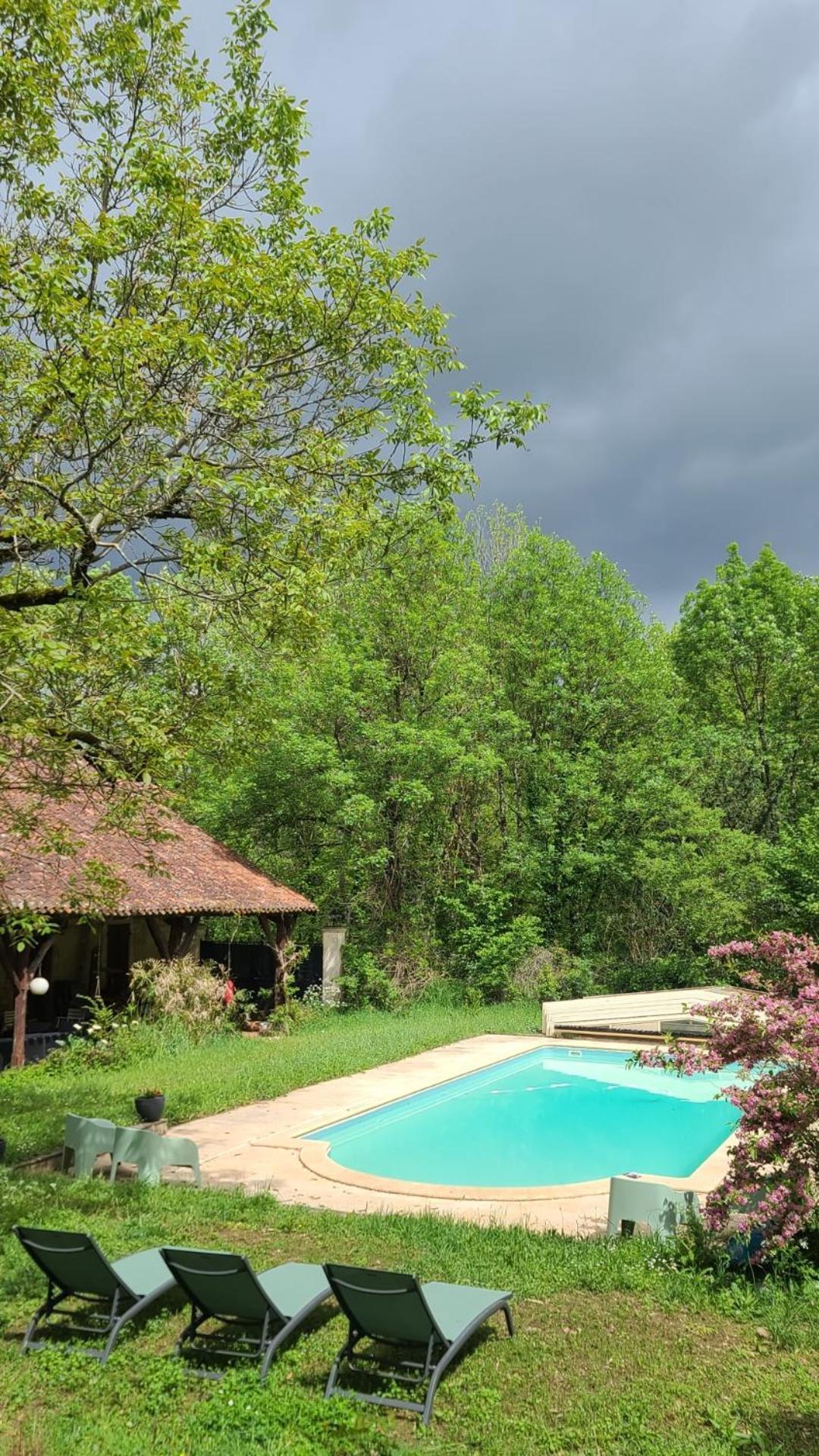 洛特河畔的维伦纽夫Le Manoir Du Moulin De Madame住宿加早餐旅馆 外观 照片